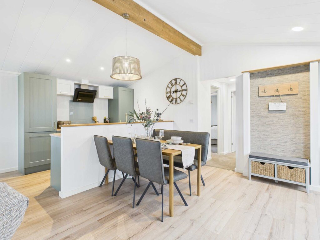 Aspire Menai kitchen/diner