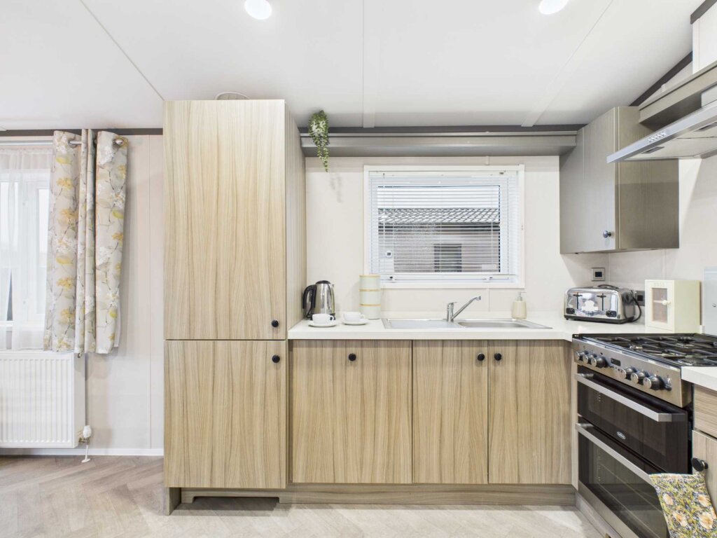 Victory Beechwood Kitchen image 2